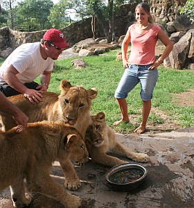  Amanda, cousin Graeme & cubs.