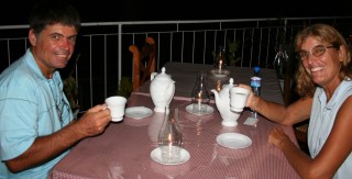 Sue & Jon enjoy beer in tea mugs in Kandy
