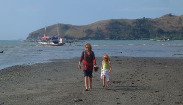 Deb & Alice (Vagabond Heart) just before the children surround them in Ciendah.