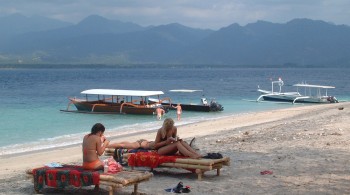 Typical Gili Air beach, with Lombok in the distance
