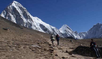 Trail up Kala Pattar, under beautiful Pumo Ri