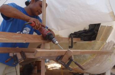 Houa building the frame for our transom extensions (take 2)
