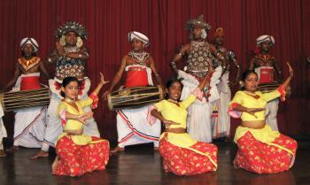 Kandian dancers and drummers after the show