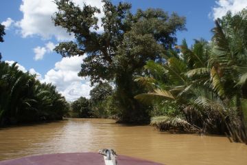We took a water taxi ride up the Sungai Brunei