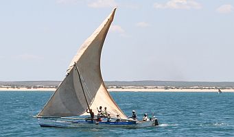 Madagascar sailing dhow