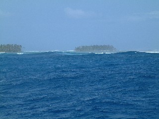 Caribbean waves breaking on the reefs of the San Blas Islands, Panama